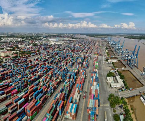 Ho Chi Minh City aims to become a regional logistics center